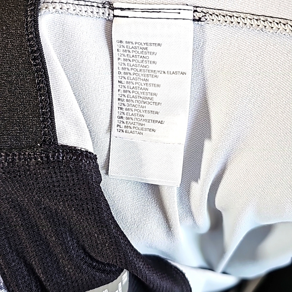 The North Face Camo Capri Leggings. - Picture 6 of 6